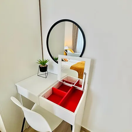 Modern Spot 4 Retreat *